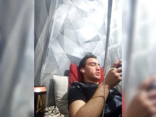 Live sex webcam photo for -RUS- #292074152