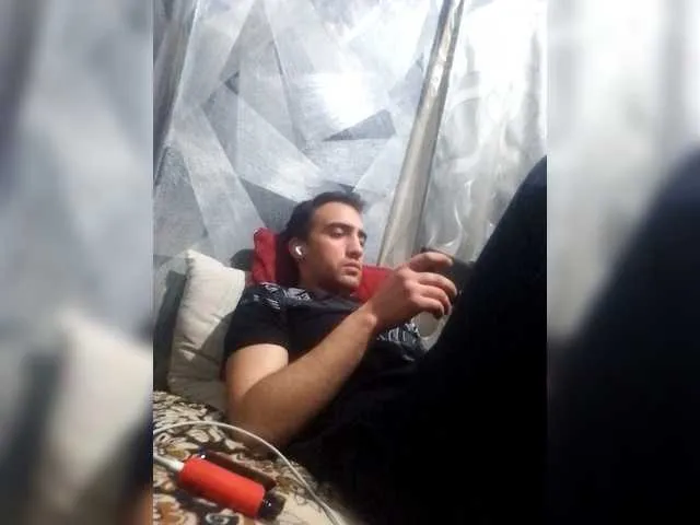 Live sex webcam photo for -RUS- #292090113