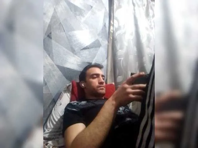 Live sex webcam photo for -RUS- #292107446