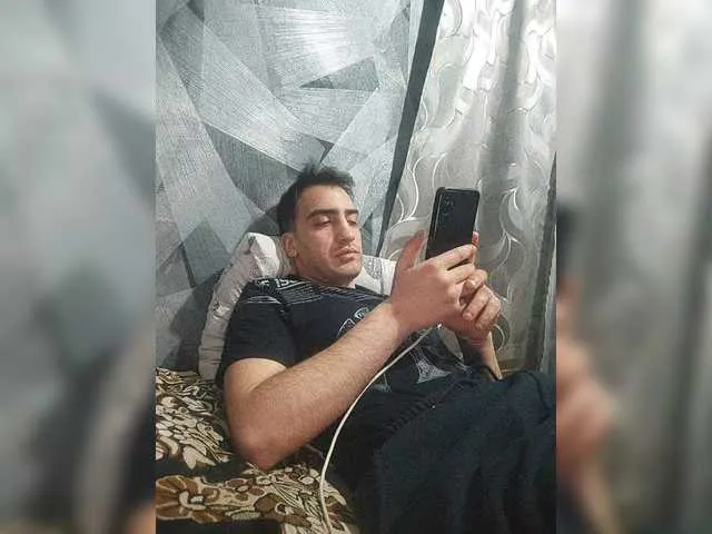 Live sex webcam photo for -RUS- #292177326