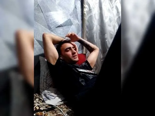 Live sex webcam photo for -RUS- #292196682