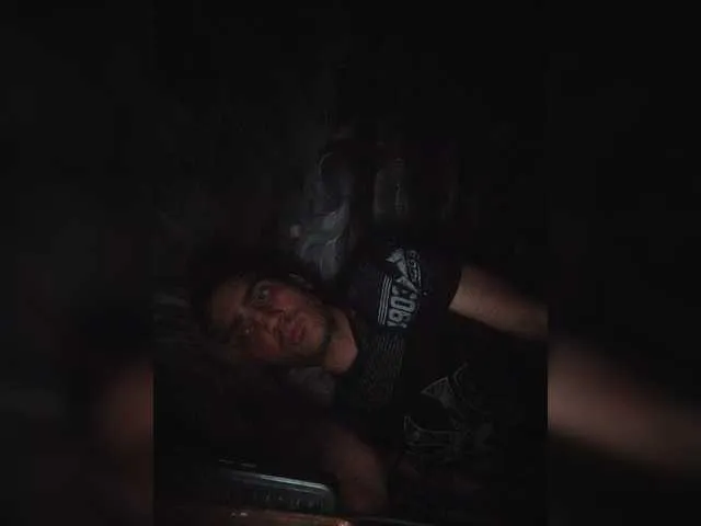 Live sex webcam photo for -RUS- #292198154