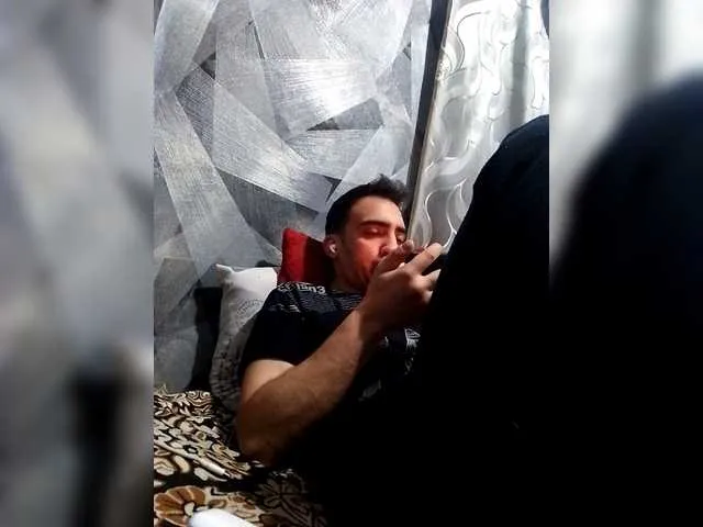 Live sex webcam photo for -RUS- #292200431