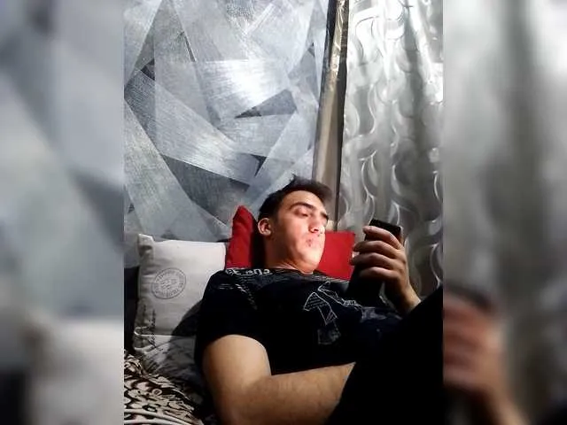 Live sex webcam photo for -RUS- #292229551