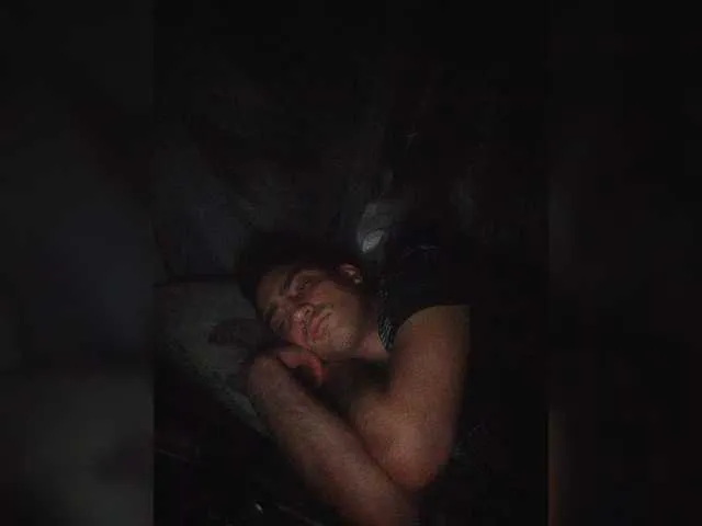 Live sex webcam photo for -RUS- #292231831