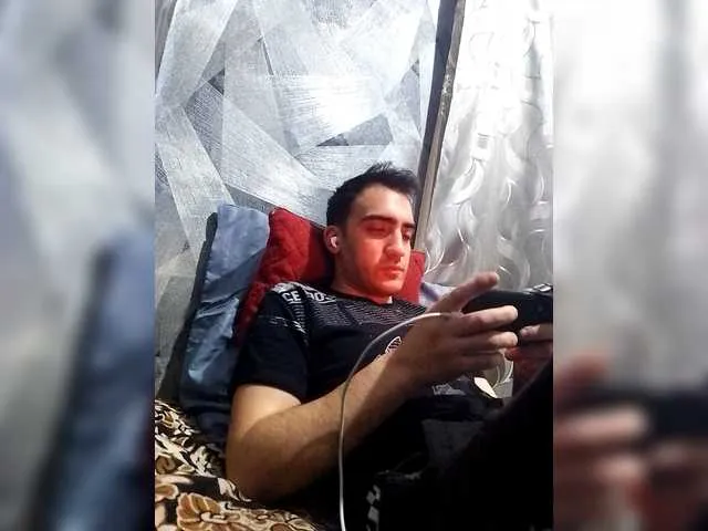 Live sex webcam photo for -RUS- #292236990