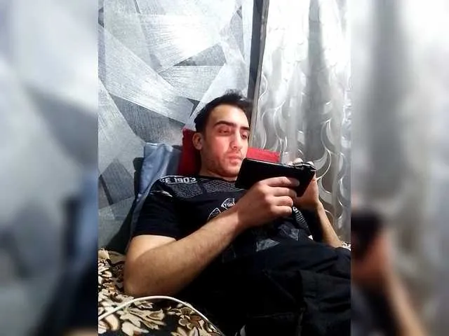 Live sex webcam photo for -RUS- #292250492