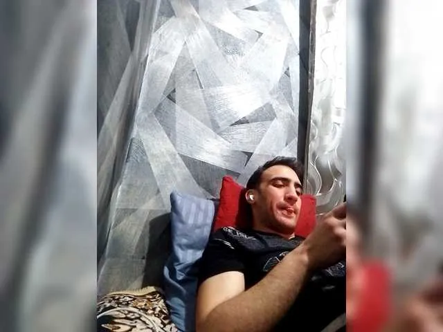 Live sex webcam photo for -RUS- #292256047