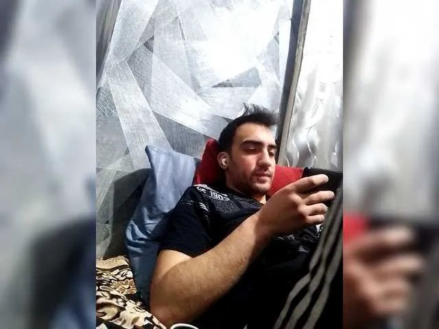 Live sex webcam photo for -RUS- #292277427