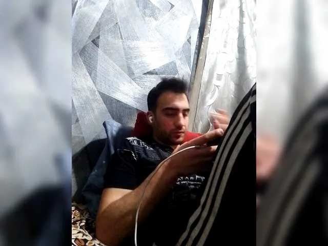 Live sex webcam photo for -RUS- #292279623