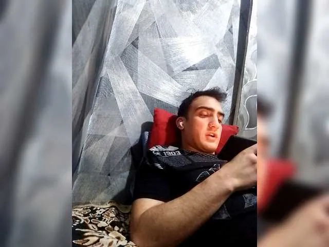 Live sex webcam photo for -RUS- #292291148