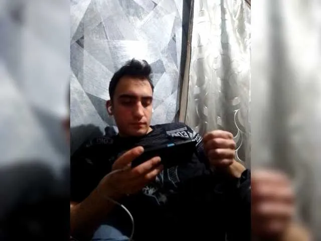 Live sex webcam photo for -RUS- #292298226