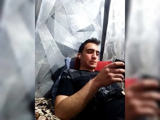 Live sex webcam photo for -RUS- #292304560