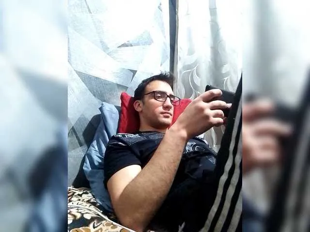 Live sex webcam photo for -RUS- #292311125