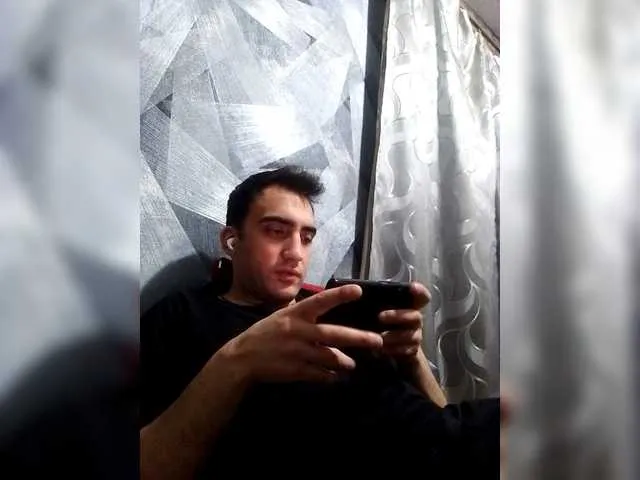 Live sex webcam photo for -RUS- #292344195