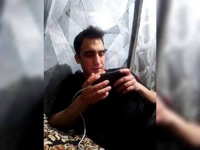 Live sex webcam photo for -RUS- #292379752