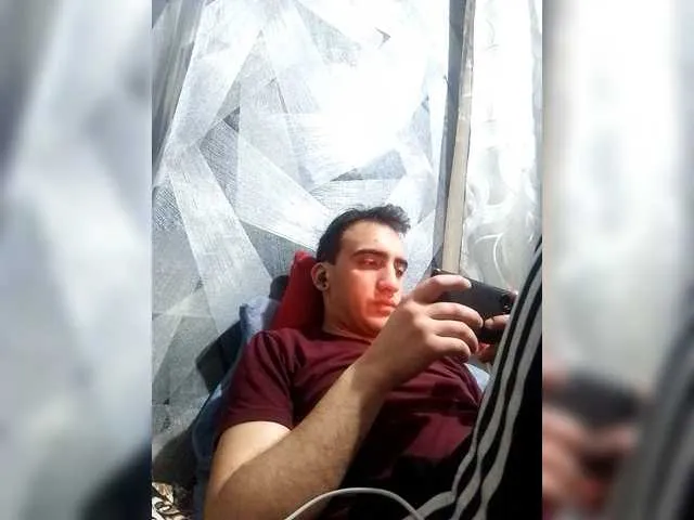 Live sex webcam photo for -RUS- #292387047