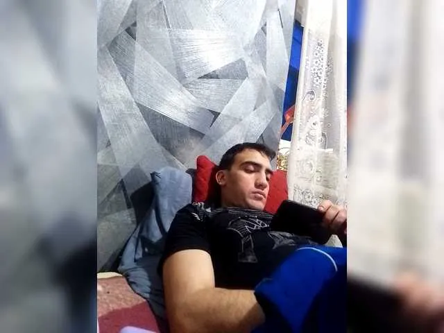 Live sex webcam photo for -RUS- #292408498