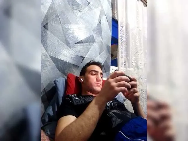 Live sex webcam photo for -RUS- #292422747