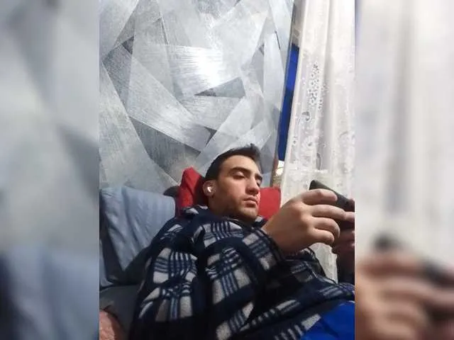 Live sex webcam photo for -RUS- #292438860