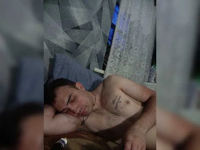Live sex webcam photo for -RUS- #293900554