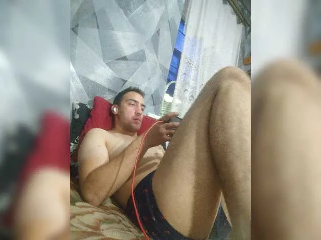 Live sex webcam photo for -RUS- #294313723