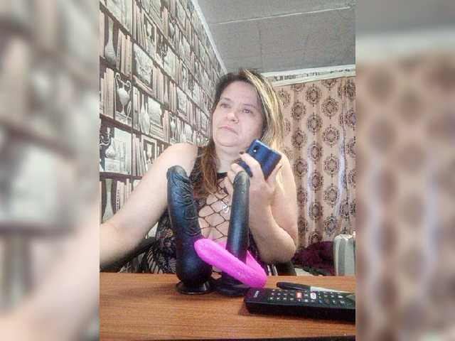 Live sex webcam photo for -Raven40- #271696373