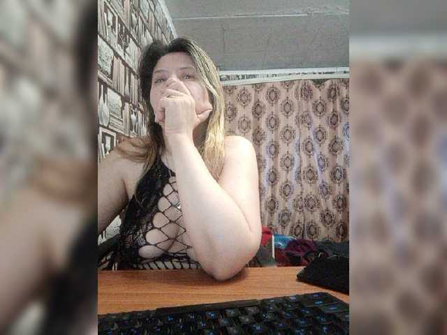 Live sex webcam photo for -Raven40- #271720480