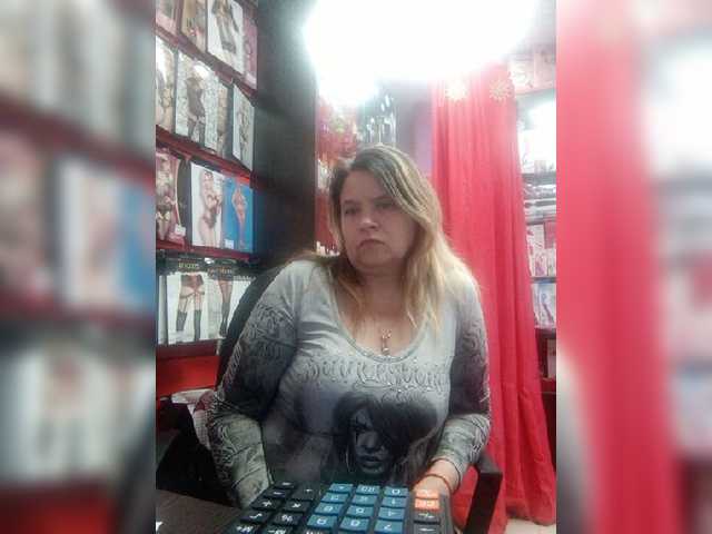 Live sex webcam photo for -Raven40- #272054250