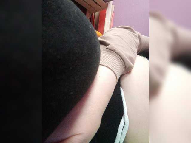 Live sex webcam photo for -Raven40- #272326079