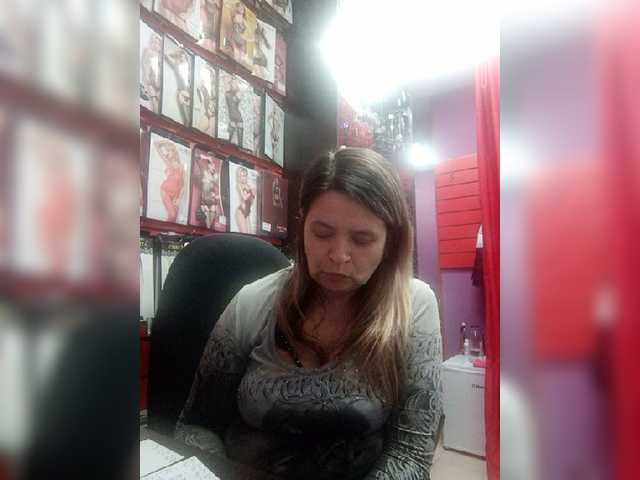 Live sex webcam photo for -Raven40- #272328799