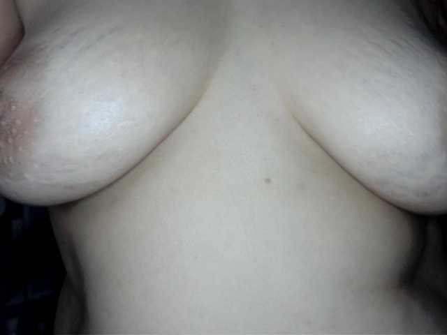 Live sex webcam photo for -Raven40- #272360171