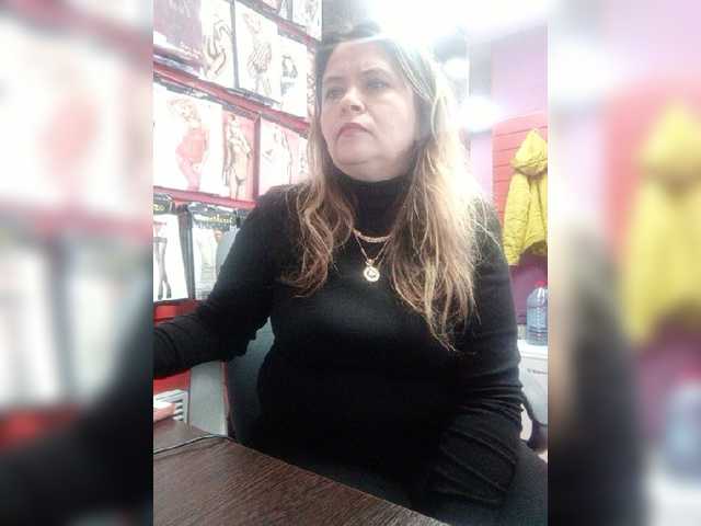 Live sex webcam photo for -Raven40- #273073863