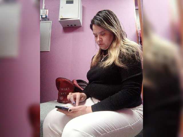 Live sex webcam photo for -Raven40- #273106426