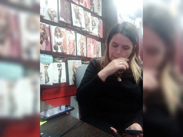 Live sex webcam photo for -Raven40- #273202442