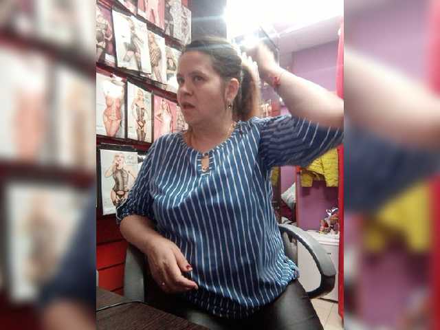 Live sex webcam photo for -Raven40- #273255312