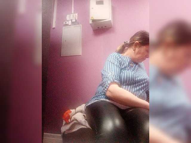 Live sex webcam photo for -Raven40- #273262927