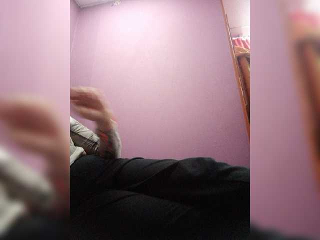 Live sex webcam photo for -Raven40- #273268517