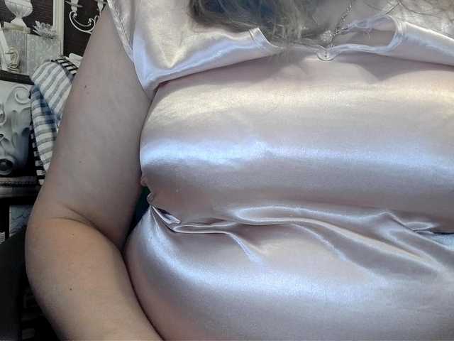 Live sex webcam photo for -Raven40- #274435841