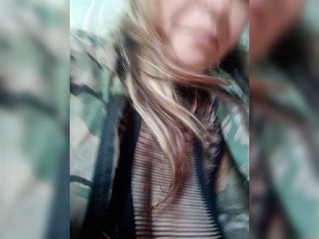 Live sex webcam photo for -Raven40- #276495223