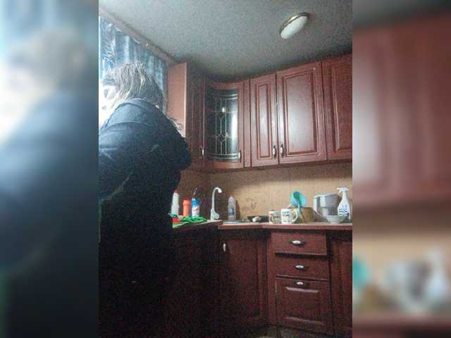 Live sex webcam photo for -Raven40- #276579305