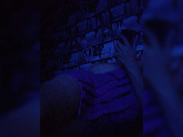 Live sex webcam photo for -Raven40- #276865906