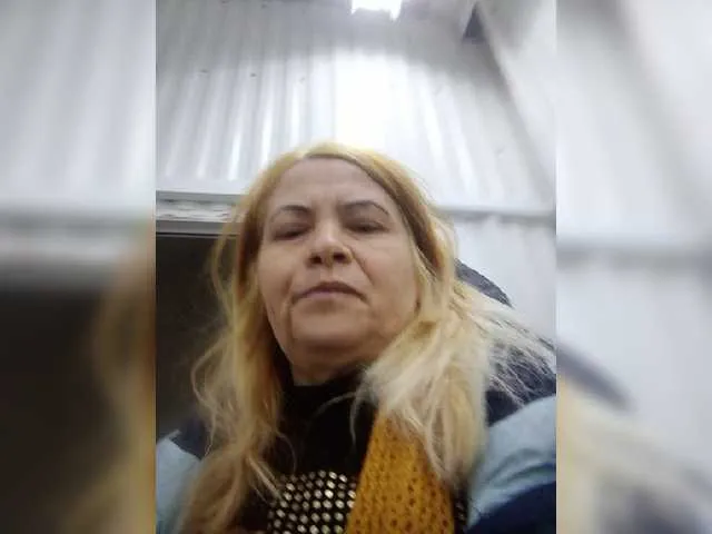 Live sex webcam photo for -Raven40- #277097373