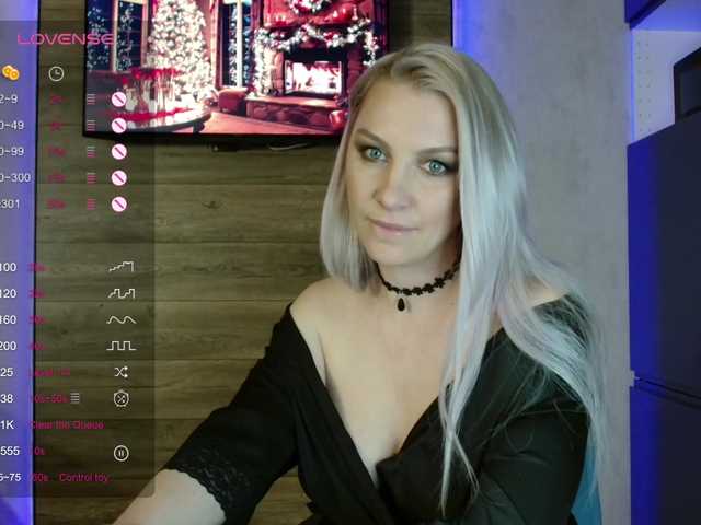 Live sex webcam photo for -SashaSexy- #276948124