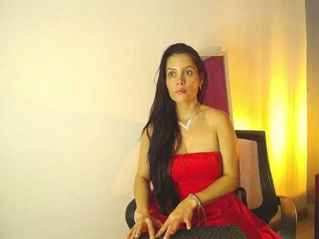 Live sex webcam photo for -Scarrlett-- #277245271