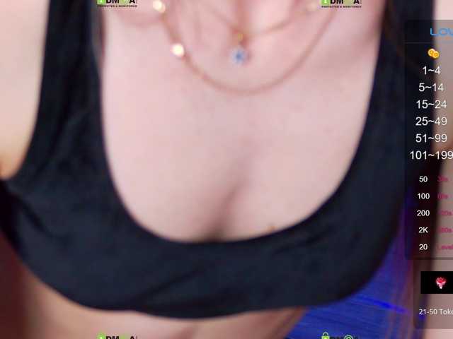 Live sex webcam photo for -SexyBounty- #277772354