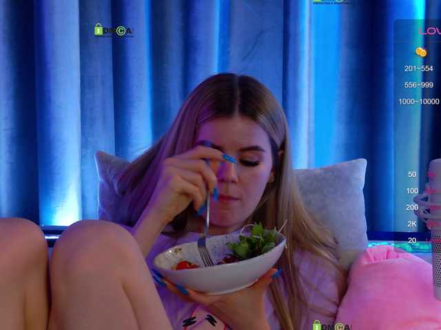 Live sex webcam photo for -SexyBounty- #282612347