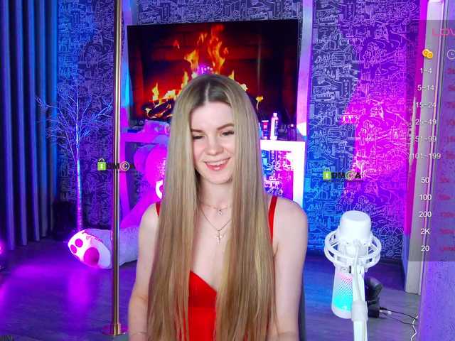 Live sex webcam photo for -SexyBounty- #288513741