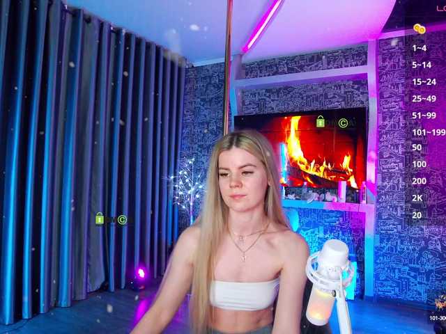 Live sex webcam photo for -SexyBounty- #290282754