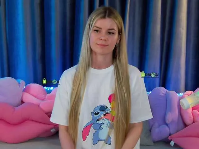 Live sex webcam photo for -SexyBounty- #290885027